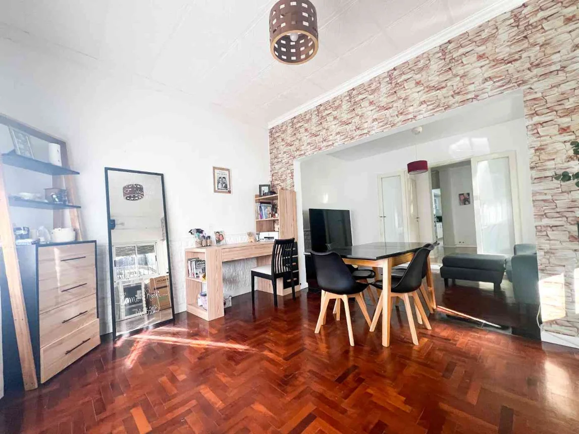 Casa de 3 ambientes en venta en Banfield, General Capdevila 200, foto 2
