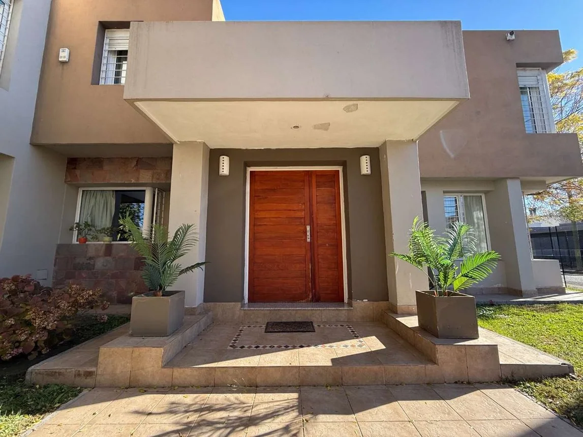 Casa de 12 ambientes en venta en Neuquén, La Pampa 1700, foto 4