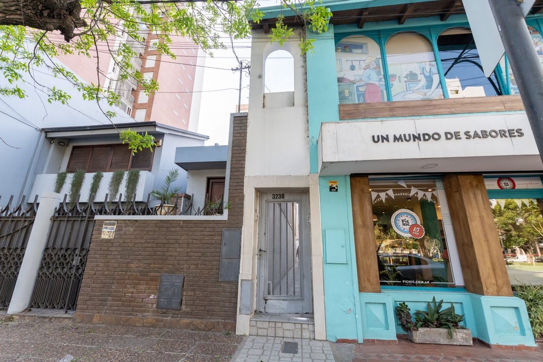 CASA INTERNA 2 DORM FRENTE A PLAZA CONSTITUYENTES