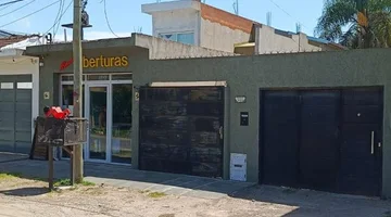 VENTA CASA + QUINCHO + LOCAL CON BAÑO