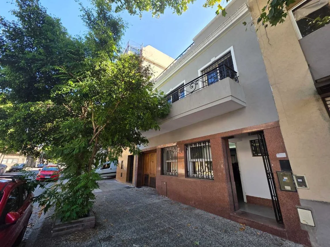 Casa de 7 ambientes en venta en Villa Urquiza, Andonaegui 3200
