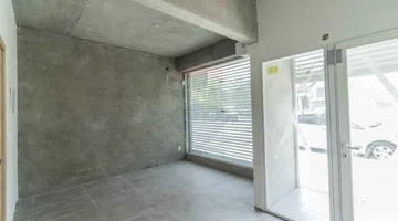 VENTA LOCAL COMERCIAL CON RENTA 6% TRES CRUCES
