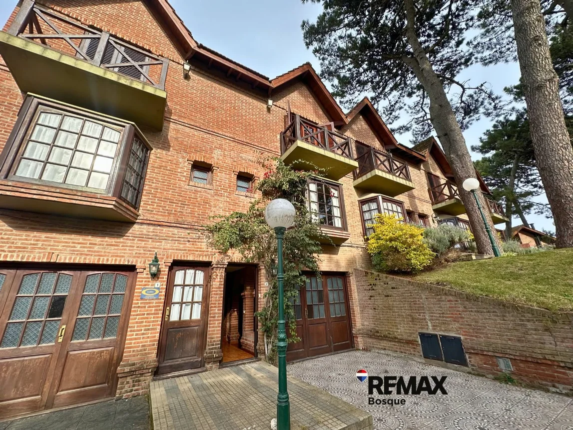 Venta triplex 4 ambientes pinamar con cochera, foto 1