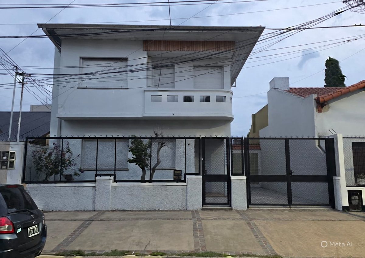 Foto 5 — VENTA CASA 4 AMBIENTES BERNAL