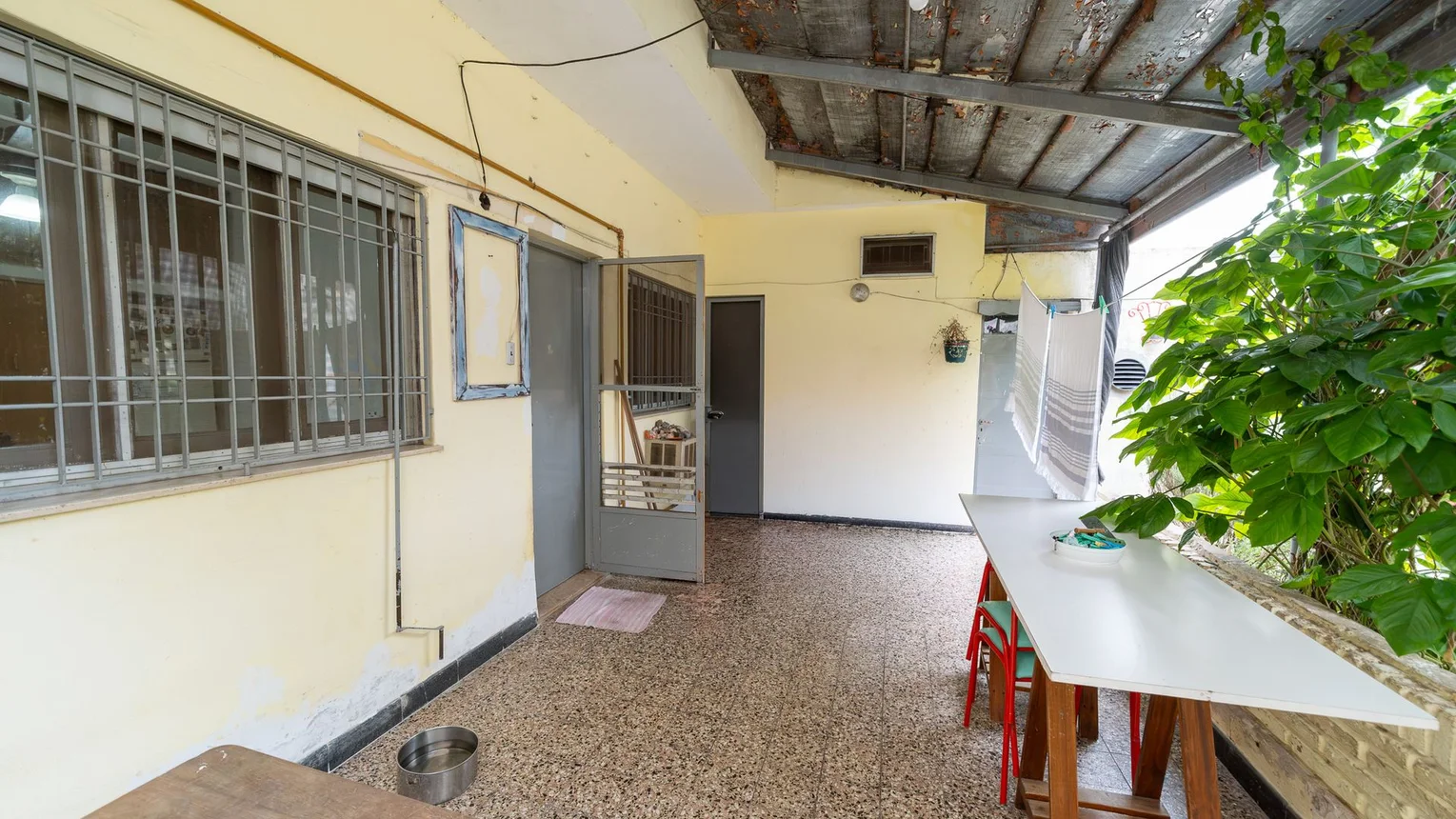 Venta casa pasillo con patio, foto 3