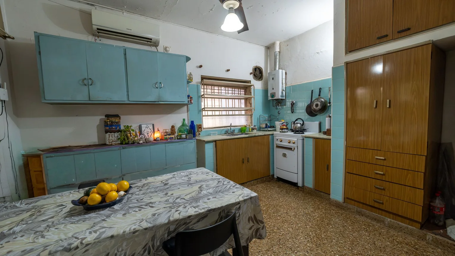 Venta casa pasillo con patio, foto 1