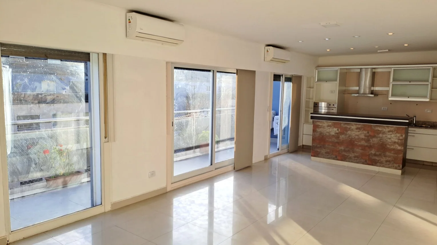 Dúplex de 3 ambientes en alquiler en Puerto Madero, Juana Manso 1100, foto 2