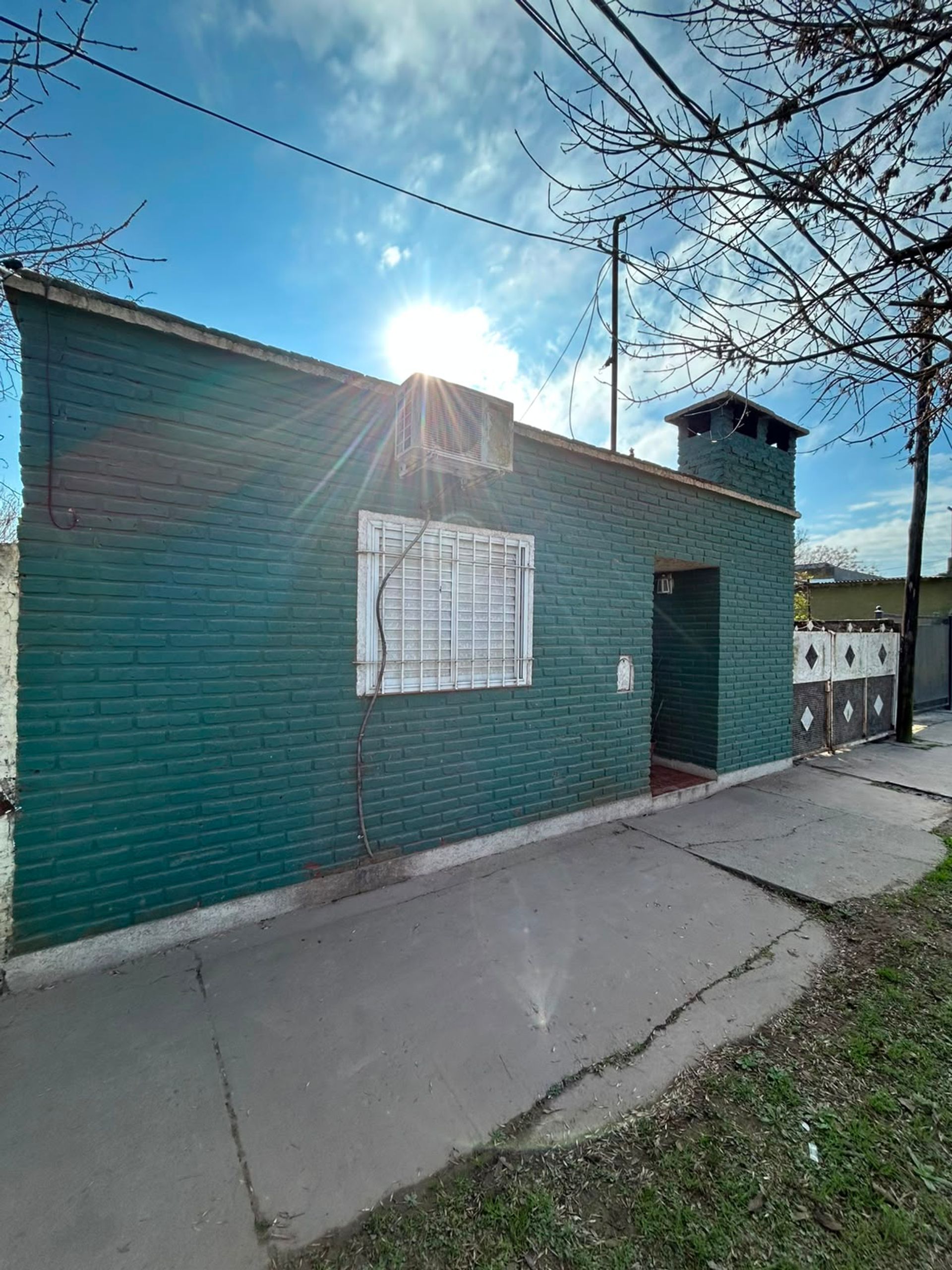 Se vende casa en barrio caima ( desvio orijon )