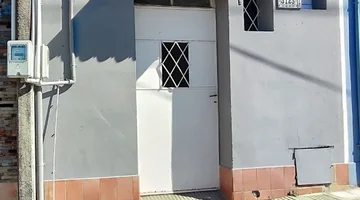 CASA CON LOCAL EN VENTA CENTRO DE FRAY BENTOS