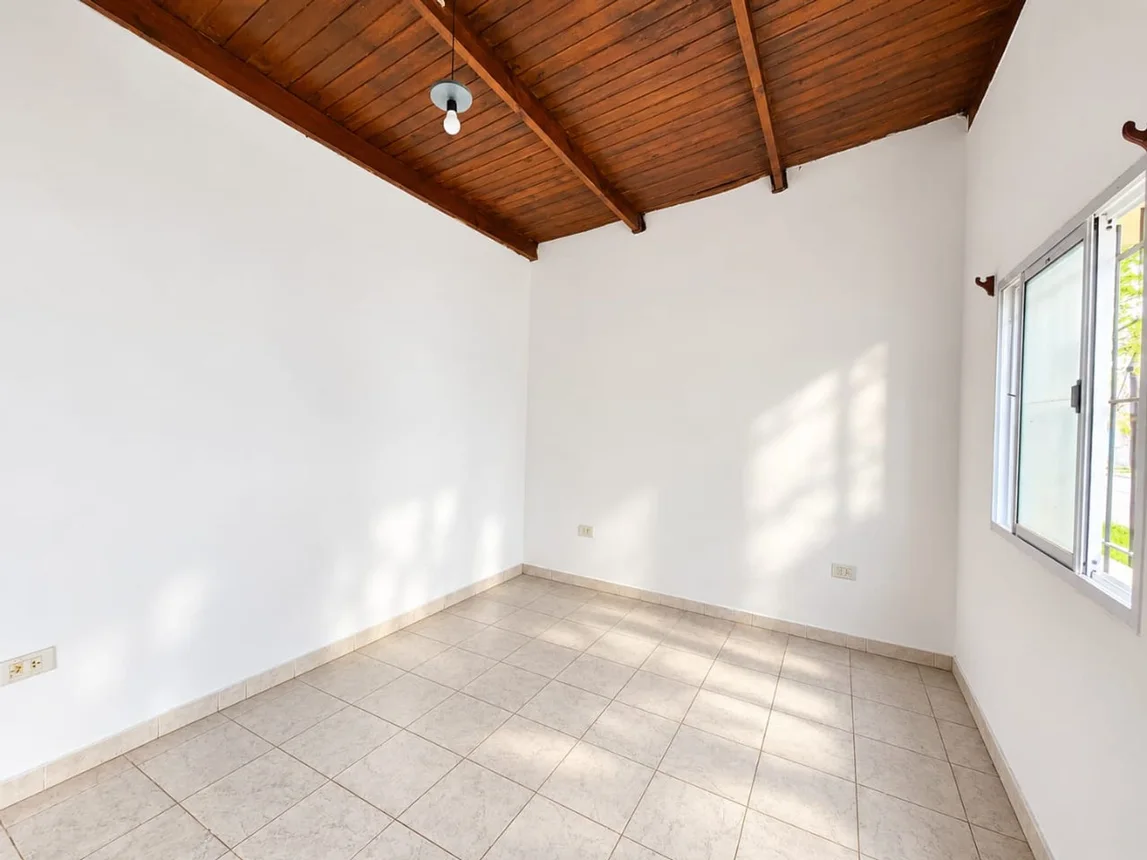 Casa de 5 ambientes en venta en La Plata, 123 Esquina 36 200, foto 4