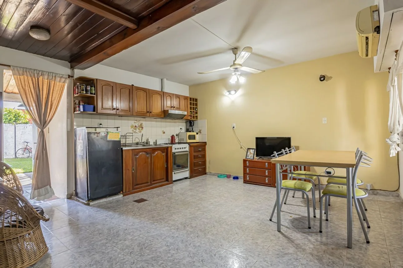 Casa de 4 ambientes en venta en Hurlingham, Juana Manuela Gorriti 2700