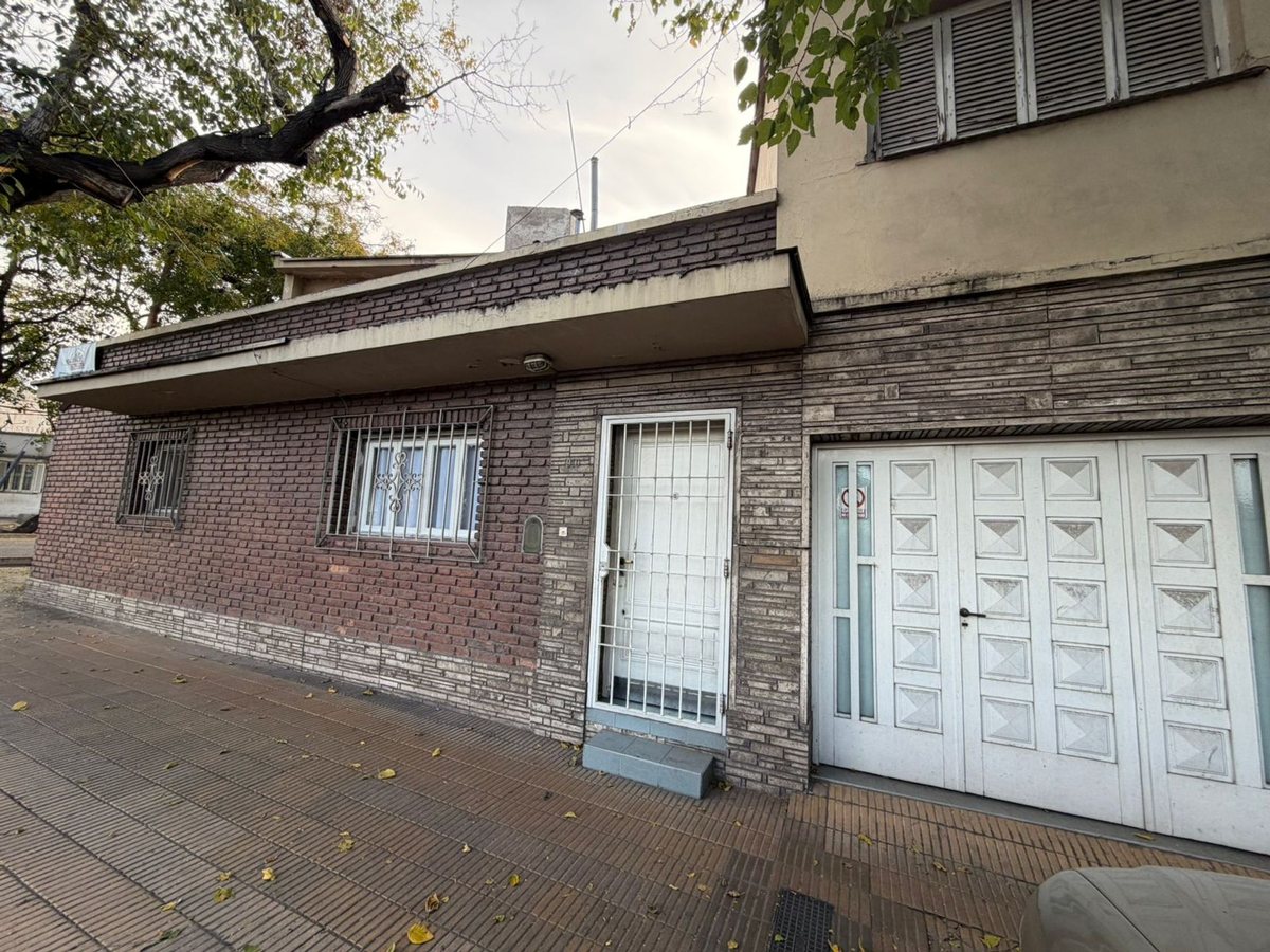 Casa en Pedro B. Palacios 900