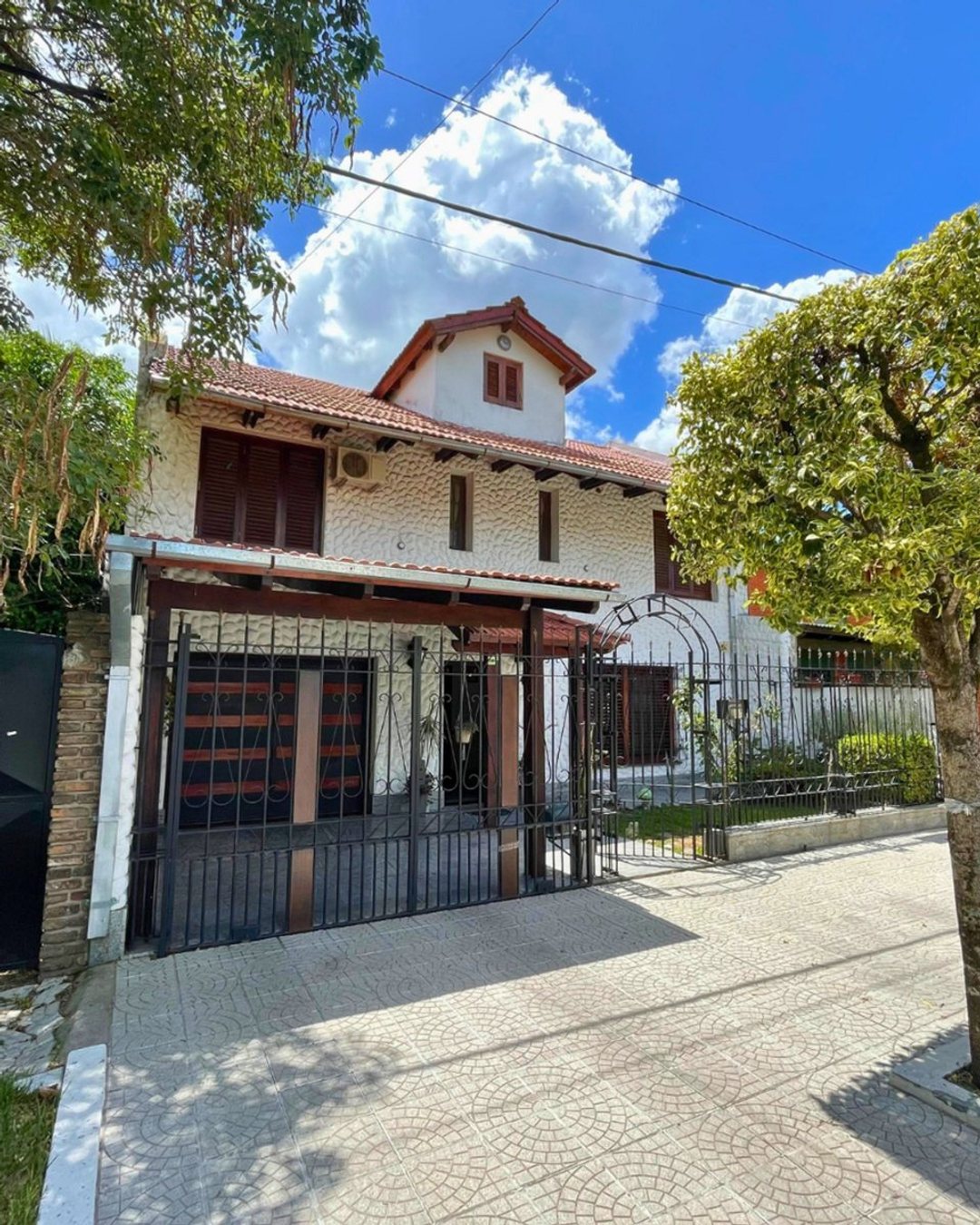 VENTA CASA 4 DORMITORIOS B. ALBERDI APTA CRÉDITO