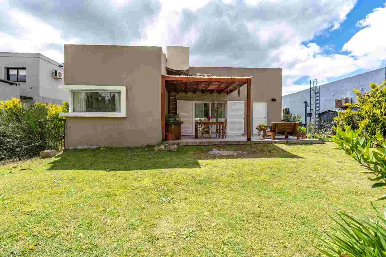 Casa en venta en Pilar