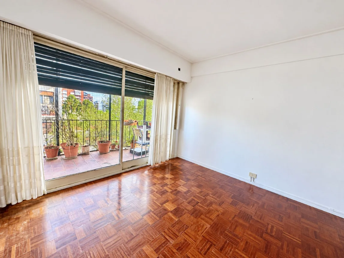 Departamento de 4 ambientes en venta en San Isidro, Martin y Omar 400