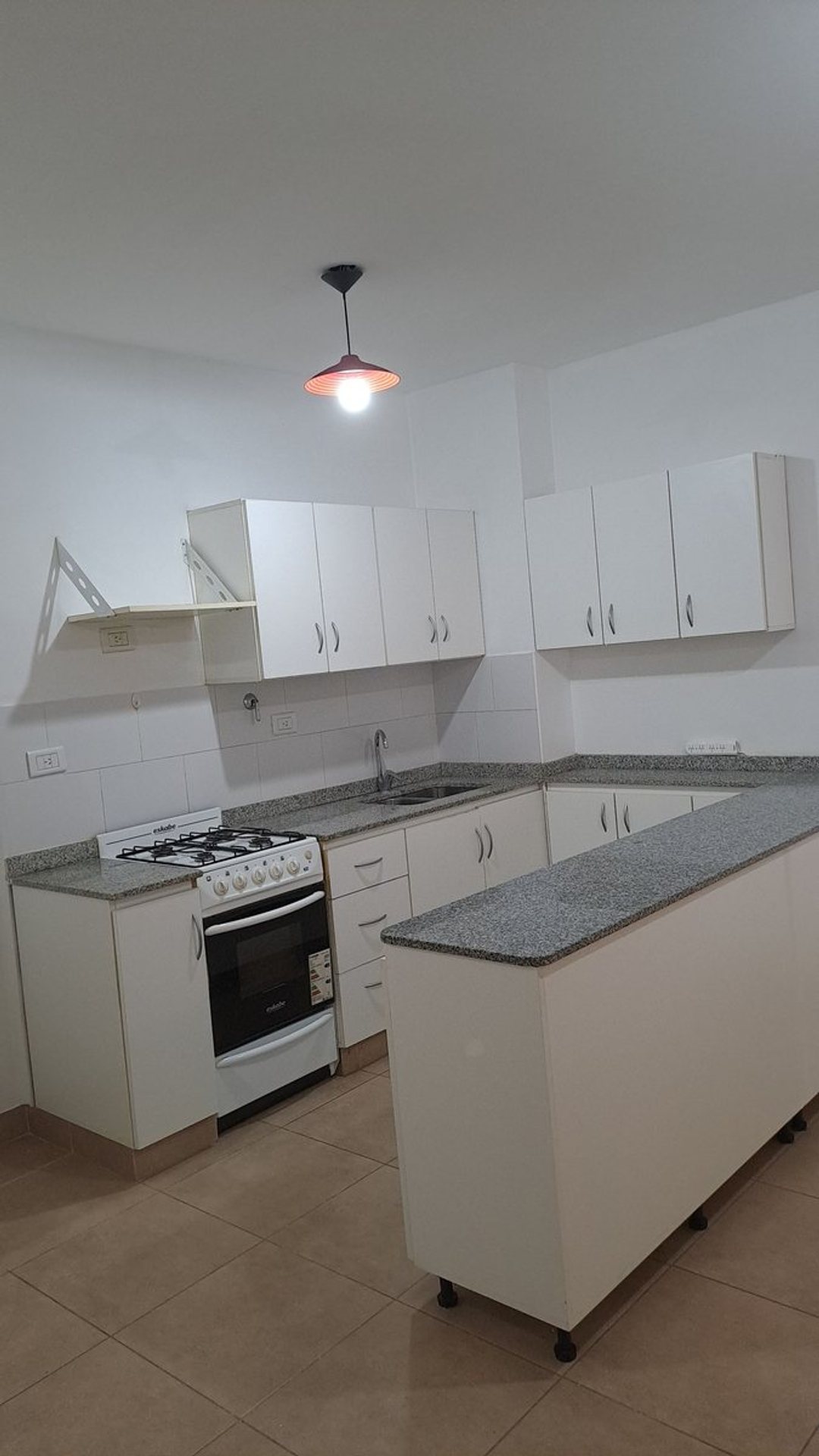 Alquilamos 4 ambientes en Villa Urquiza.