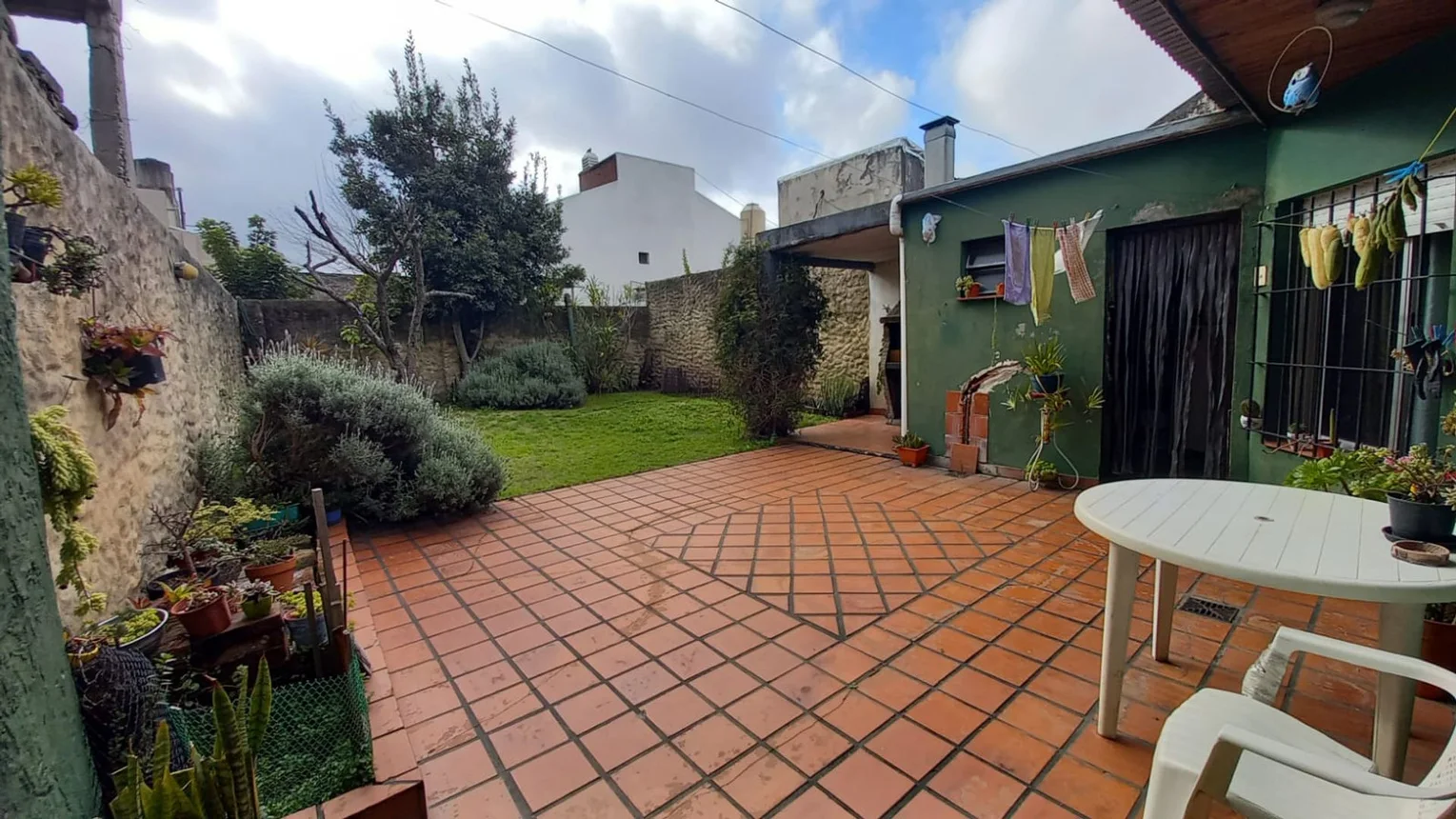 Casa en venta en Valentín Alsina, foto 2