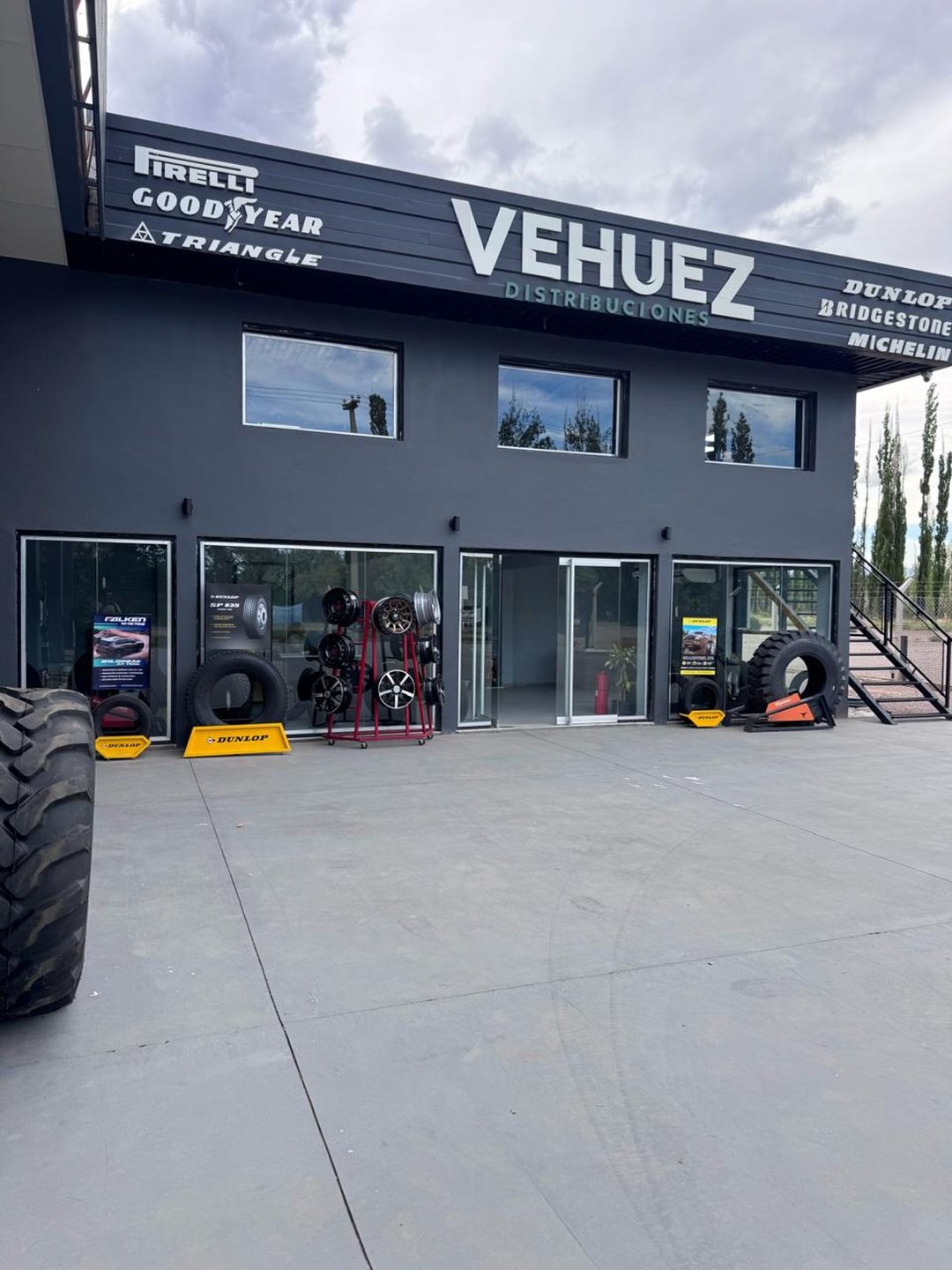 VENTA DE GOMERIA CON TRAYECTORIA EN MALARGUE
