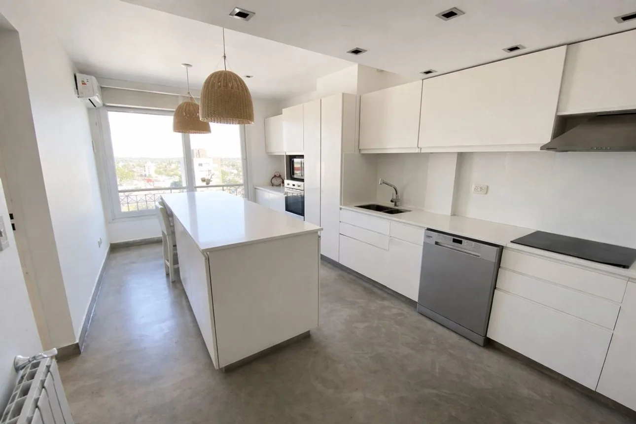 Penthouse de 6 ambientes en venta en Lanús Oeste, Ministro Brin 2900, foto 2