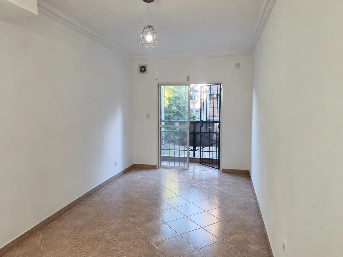 Departamento de 3 ambientes en venta en Ramos Mejía, Profesor Juan Pizzurno 300