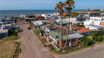 Venta  Local Comercial en La Barra Punta del Este
