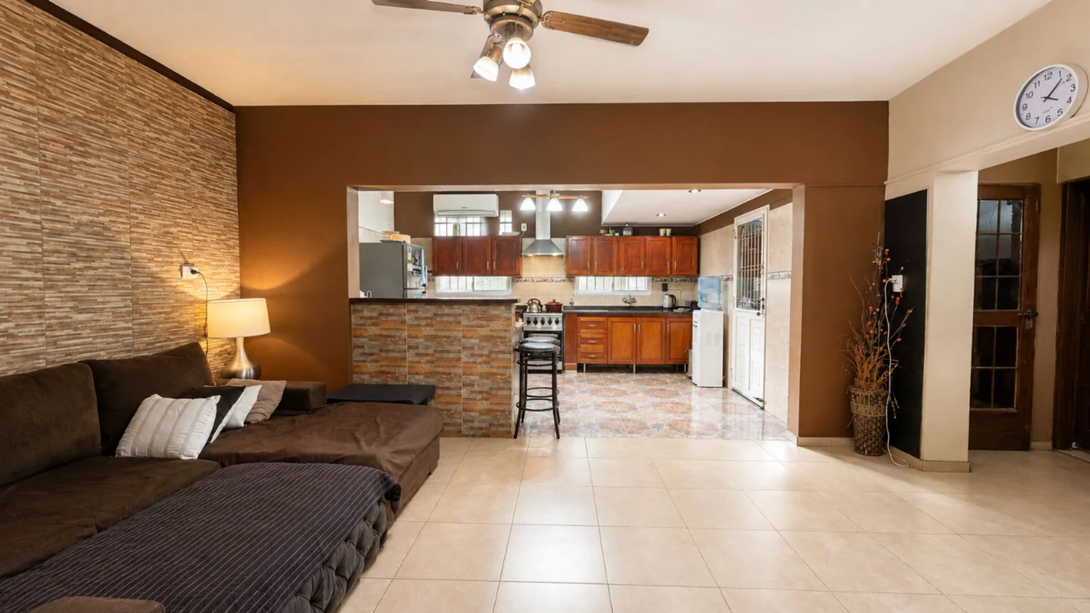 Casa de 4 ambientes en venta en Temperley, Emilio Castro 100, foto 4
