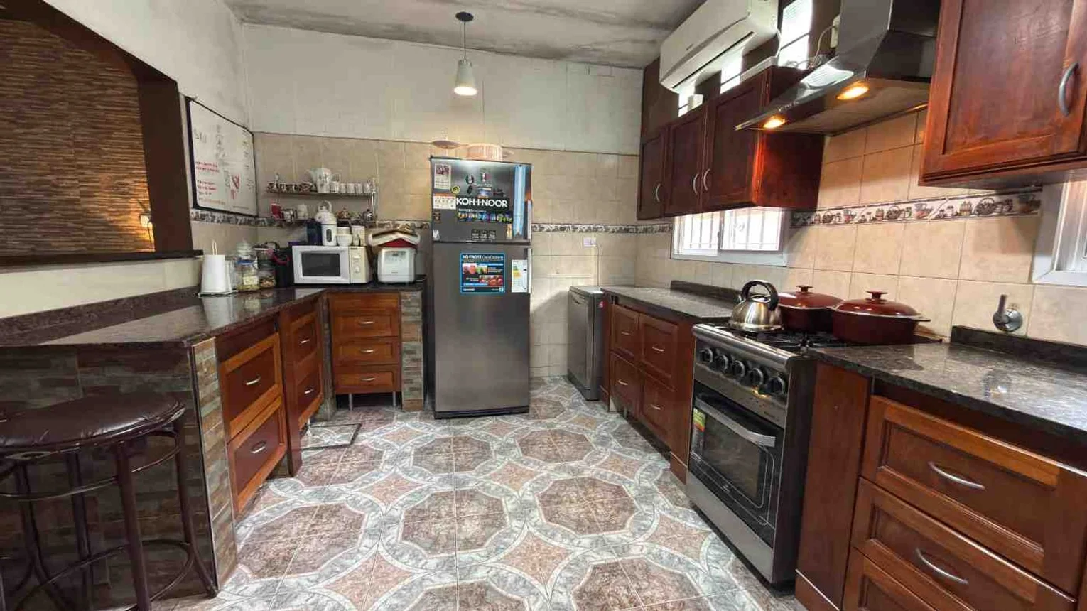 Casa de 4 ambientes en venta en Temperley, Emilio Castro 100, foto 5