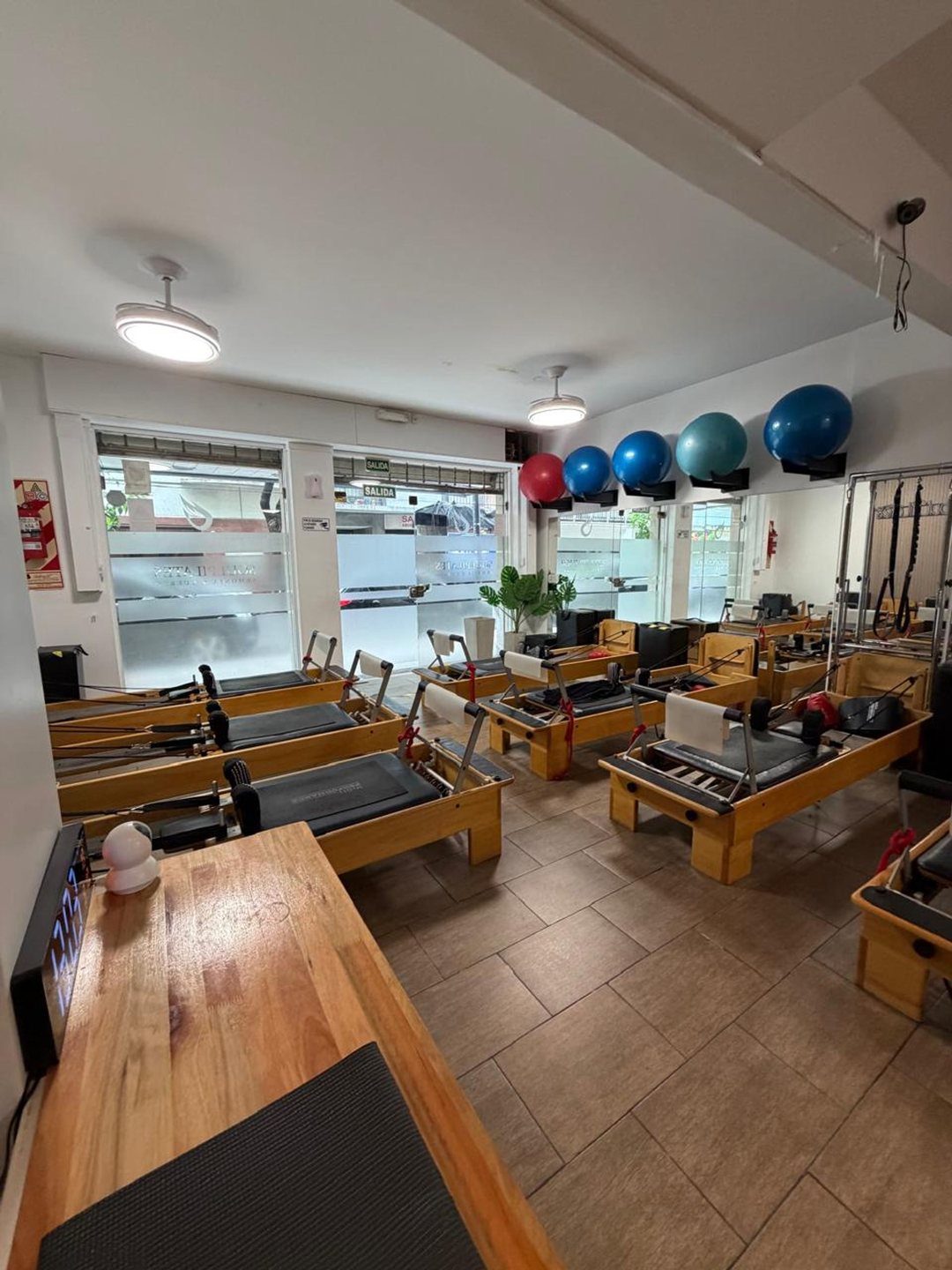 EN VENTA LOCAL COMERCIAL A LA CALLE - BARRIO NORTE