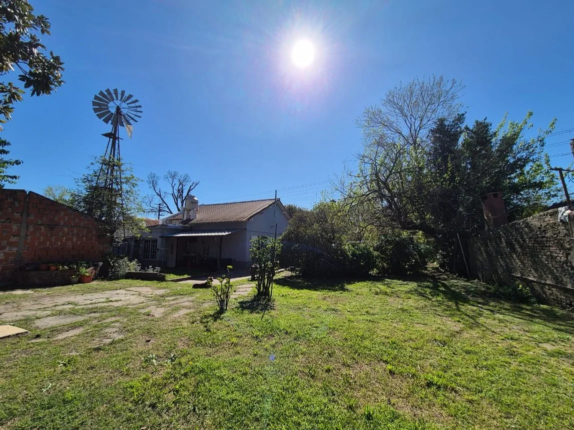 Casa de 2 ambientes en venta en Paso del Rey, Belgrano 2600
