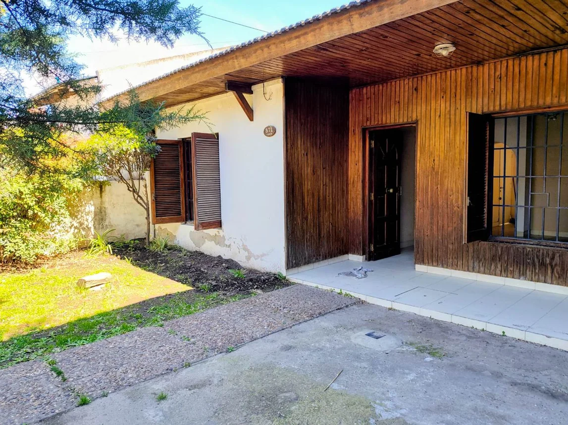 Casa en venta en Tristán Suárez, Gaddini 800