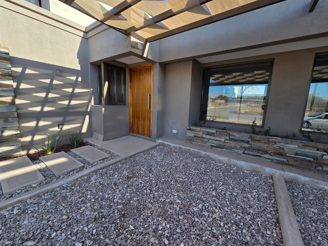 Vende casa barrio las acacias, foto 1