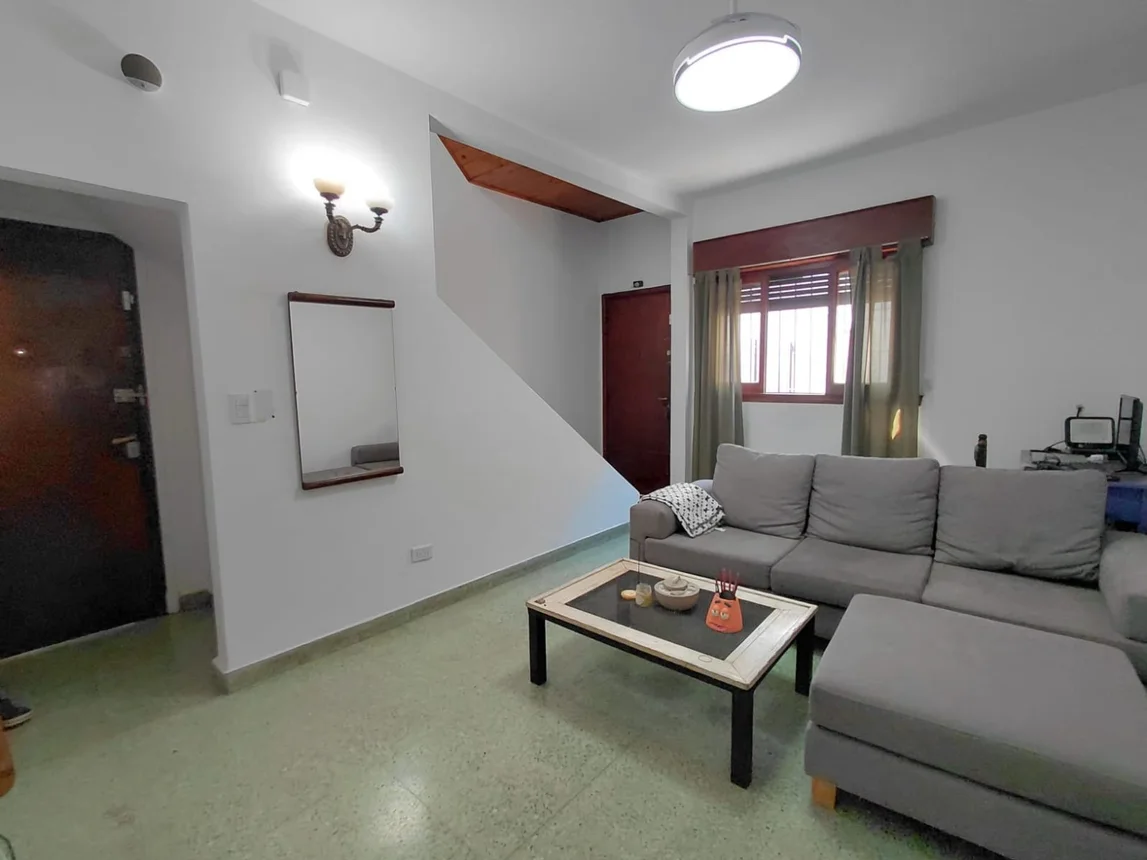 Casa en venta en Ramos Mejía, foto 2