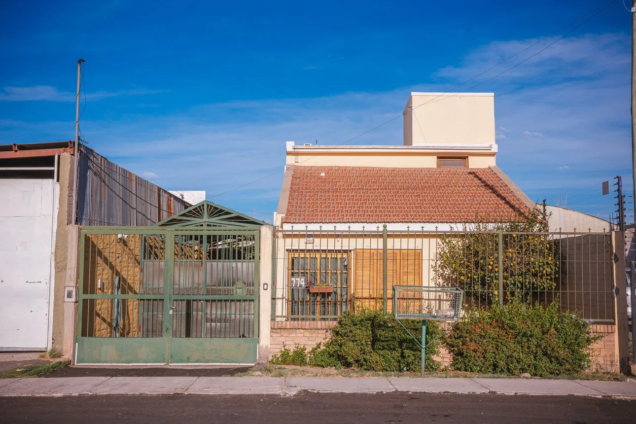 Casa de 7 ambientes en venta en Godoy Cruz, Lateral Acceso Sur 700