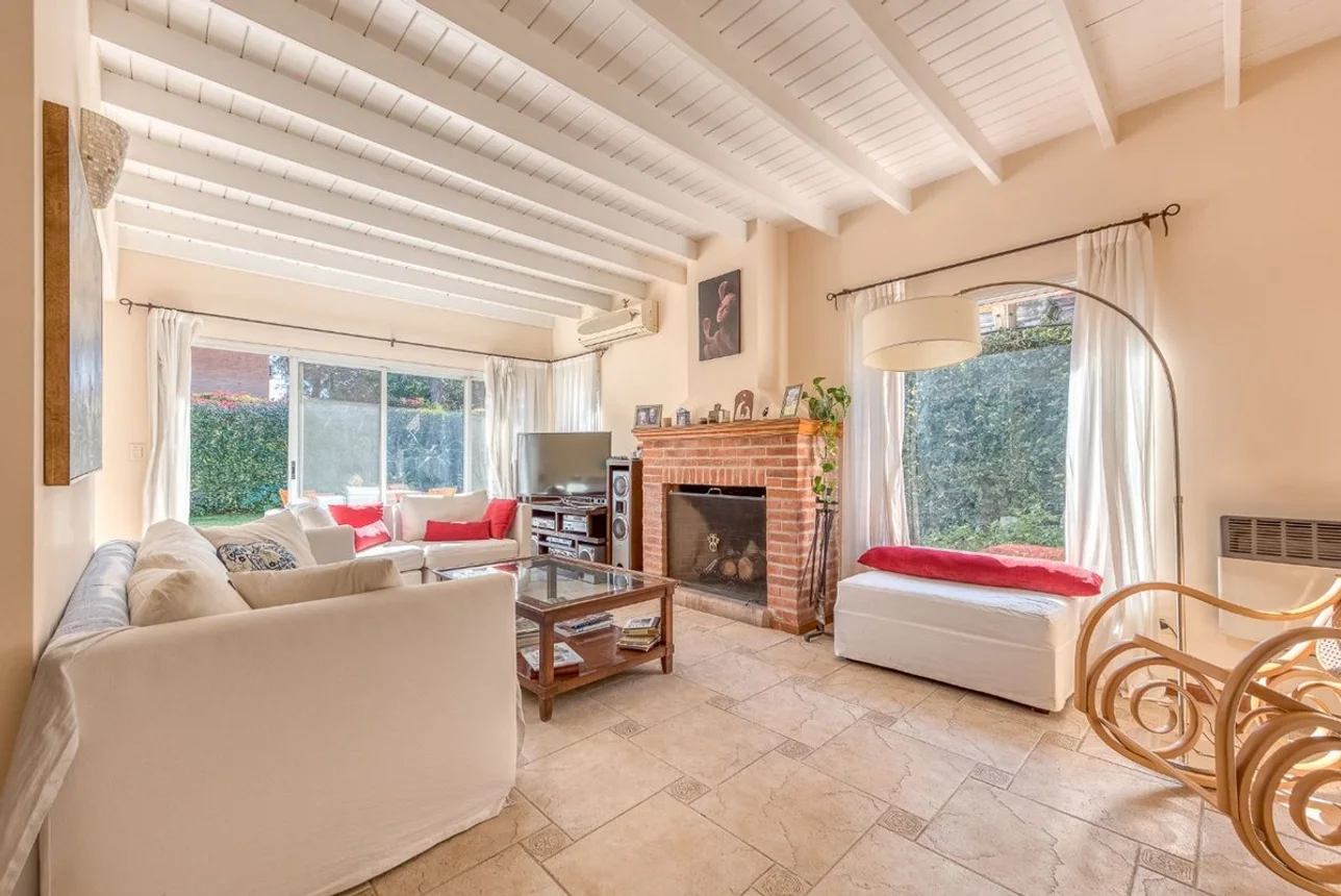 Casa en venta en Pilar, foto 3