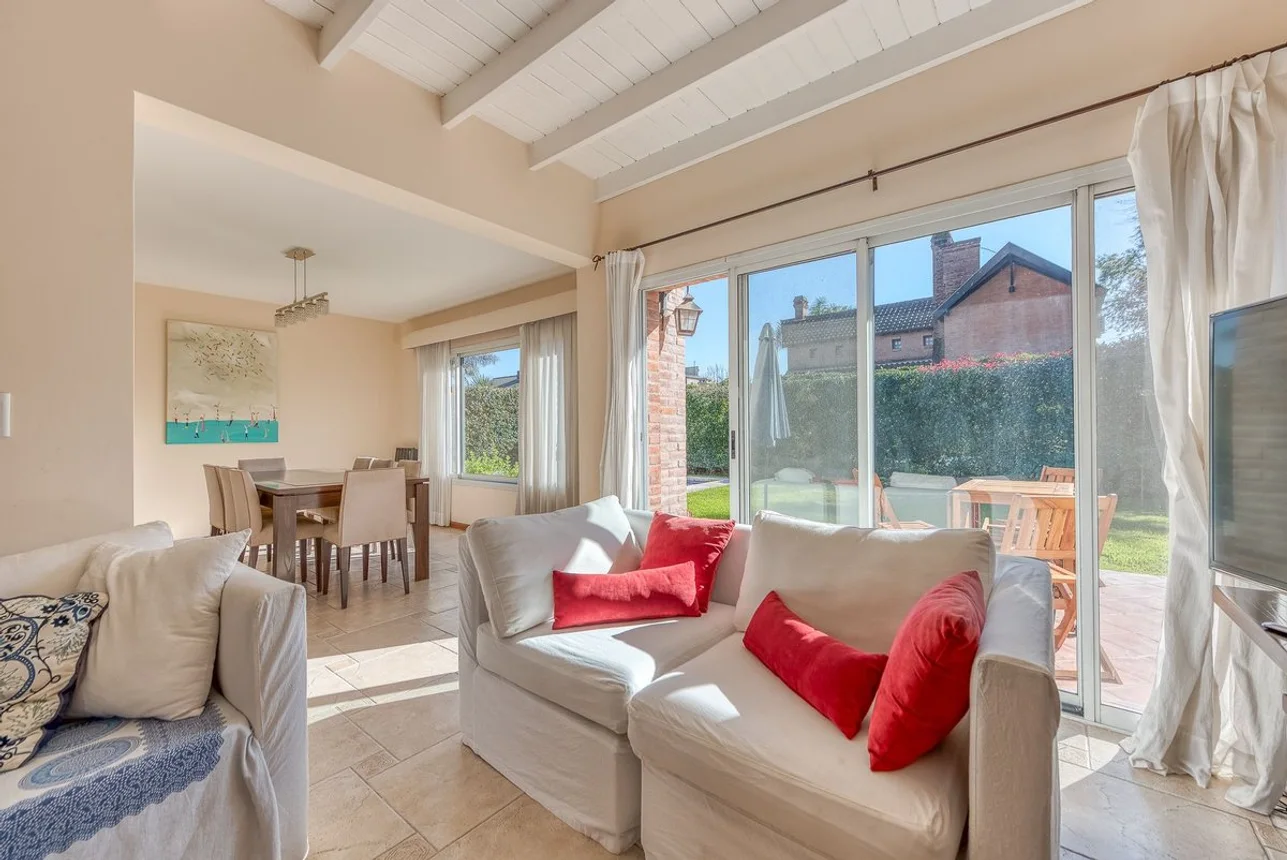 Casa en venta en Pilar, foto 4