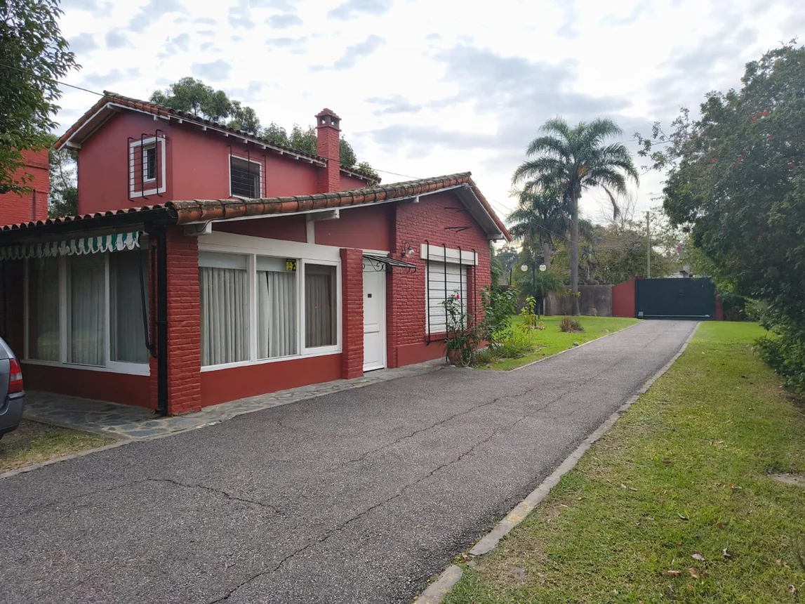 Casa de 8 ambientes en venta en El Talar, Independencia 100, foto 2