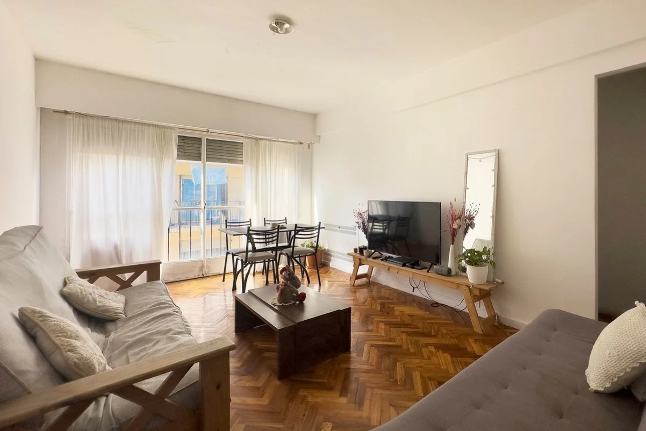 Departamento de 4 ambientes en venta en Retiro, Paraguay 800, foto 2