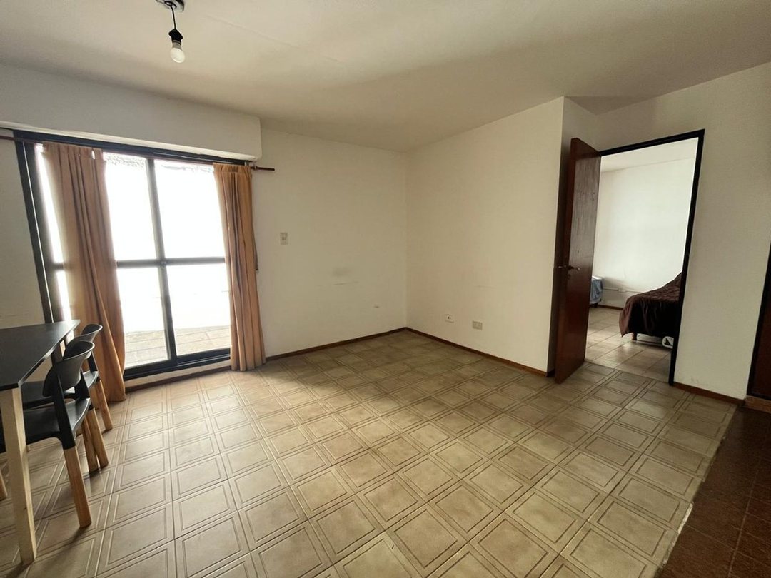 VENTA DPTO PLANTA BAJA CON PATIO ALBERDI
