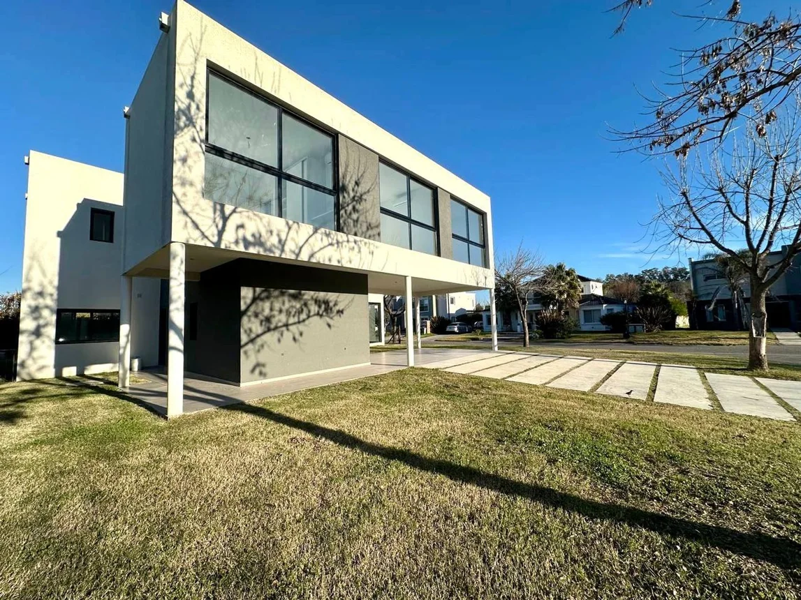 Casa en venta en Belén de Escobar, foto 2