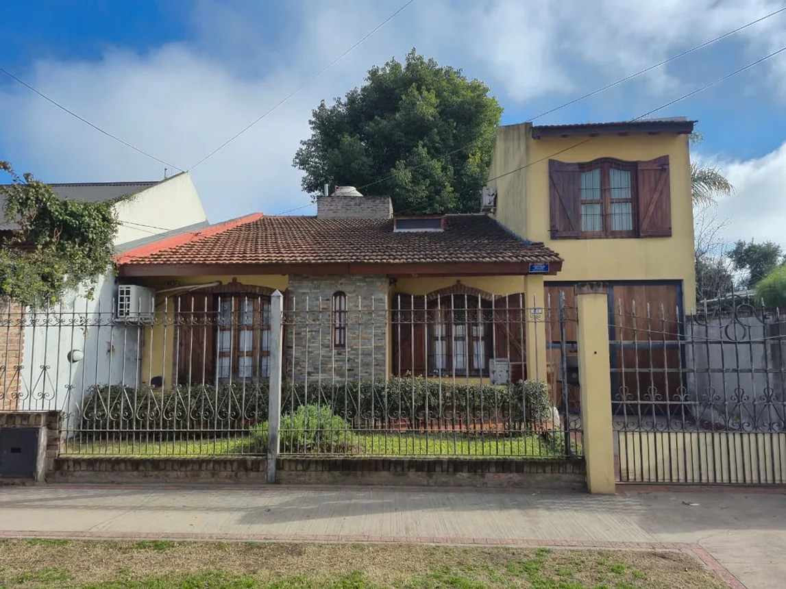 Casa en venta en Moreno