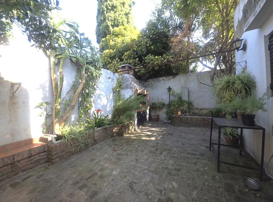 Casa de 5 ambientes en venta en San Andrés, J M Campos 2800