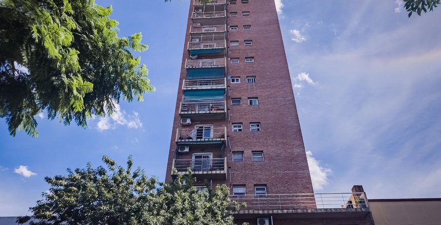 Venta departamento tres amb Parque Patricios