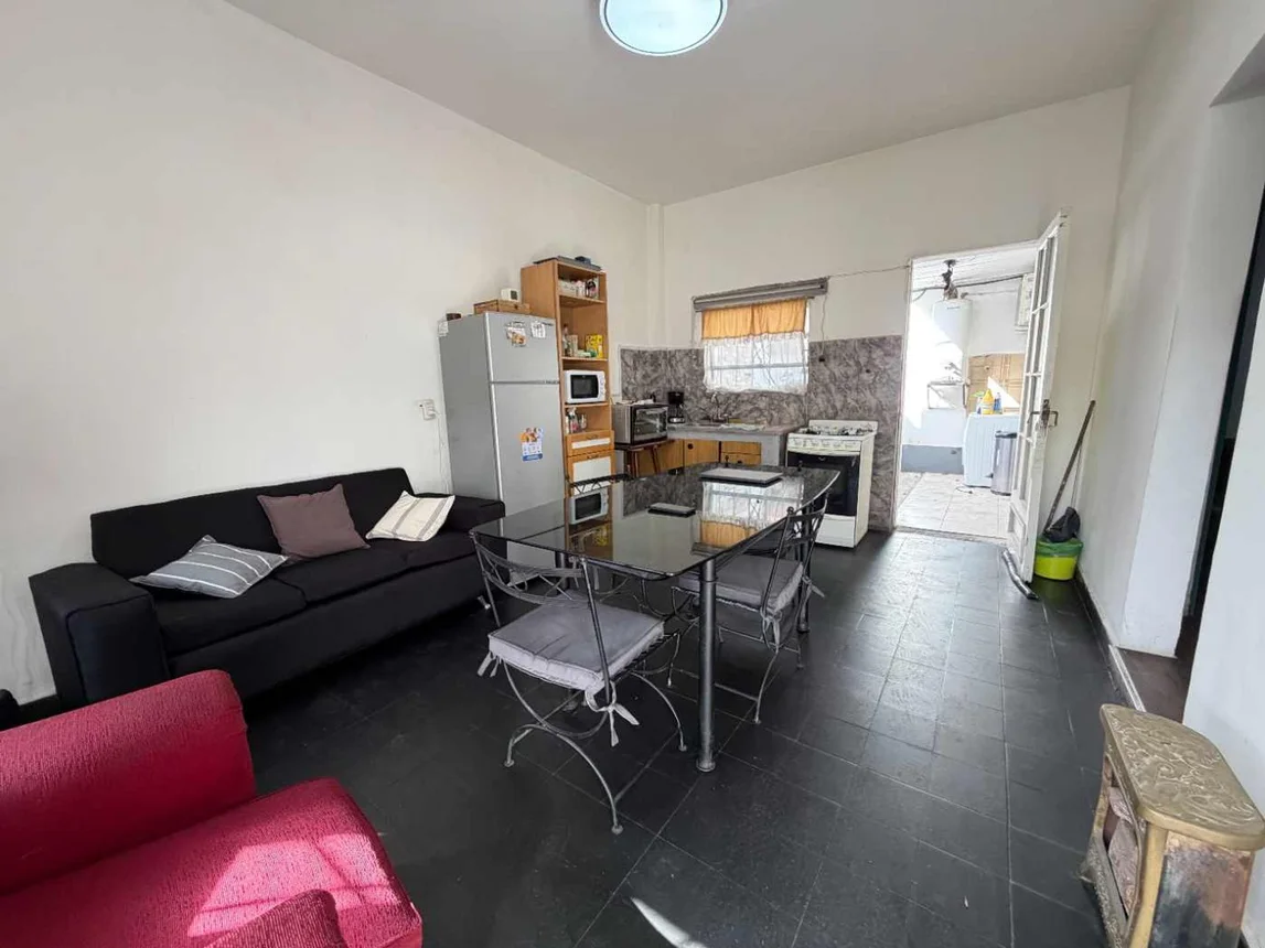 PH de 3 ambientes en venta en Castelar, Arrecifes 1700, foto 2
