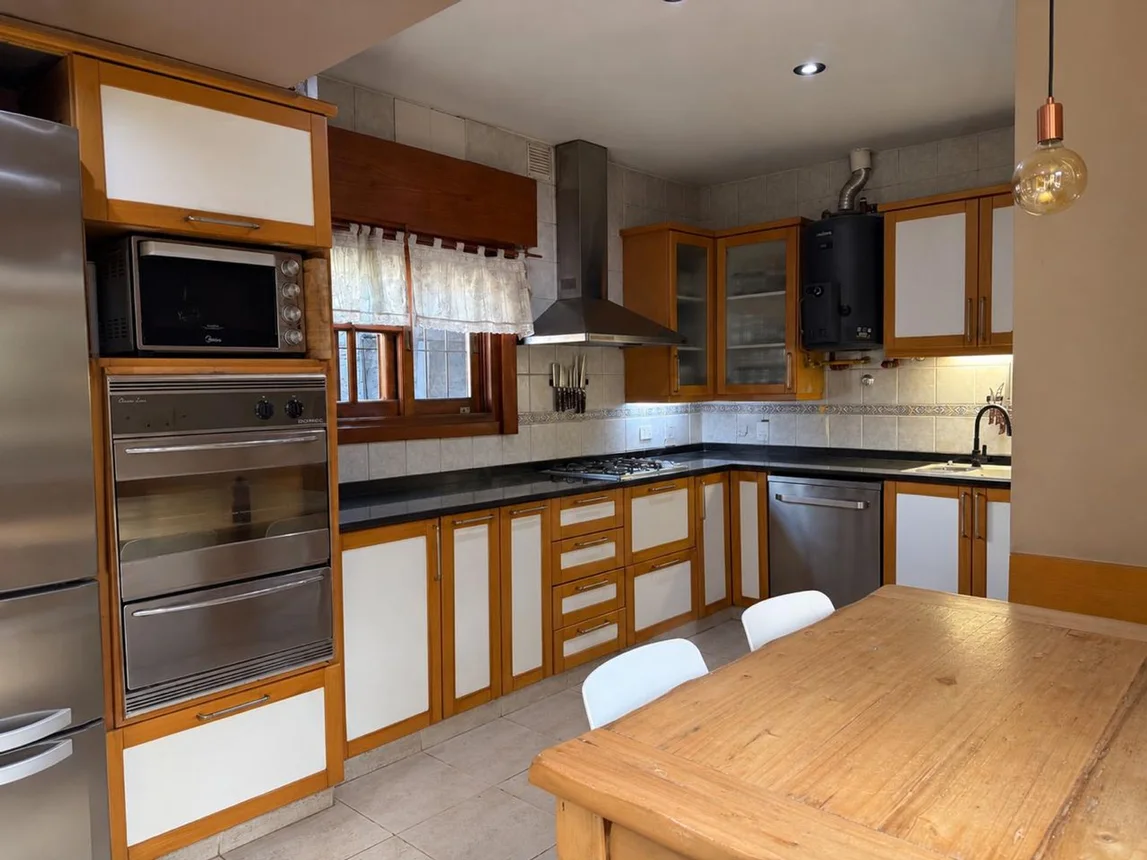 Casa en venta en Ezpeleta Oeste, Avenida República de Francia E Juan B. Justo y Miguel de Unamuno 2800
