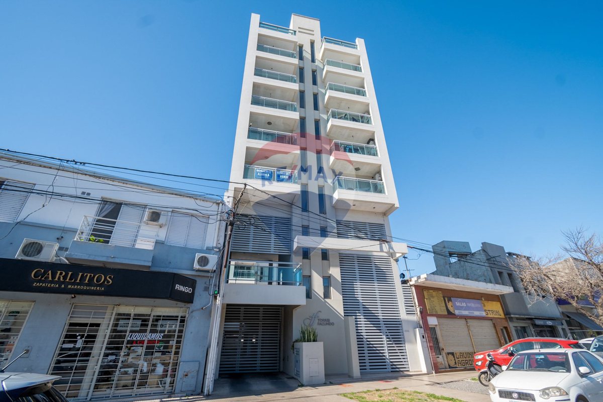 Venta dpto 1 dorm con cochera