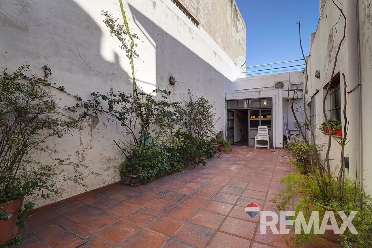 Casa de 6 ambientes en venta en Barracas, Río Cuarto 1300