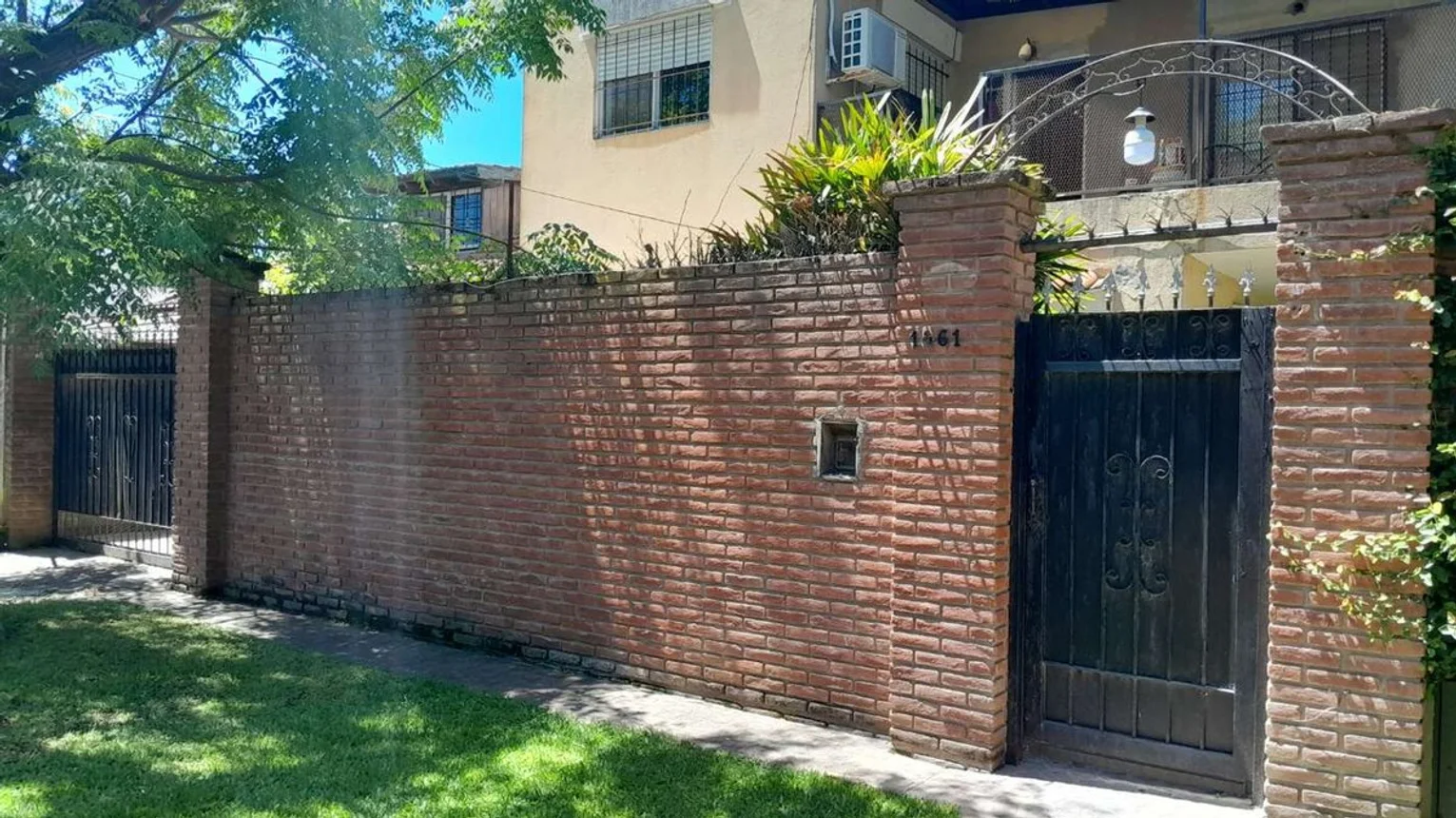 Casa de 6 ambientes en venta en Manuel Alberti, San Pablo 1400