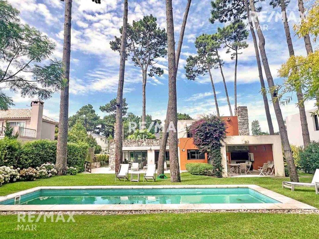 Venta Casa 3 Suites y servicio en Boulevard Park