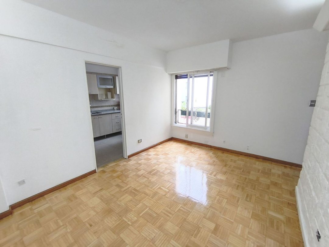 Departamento. 2 Ambientes. Flores. Alquiler