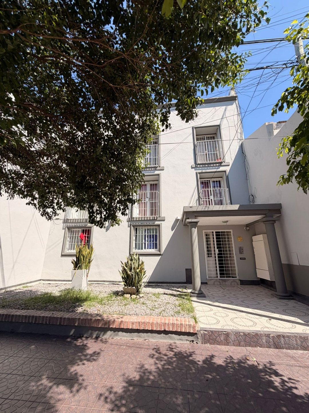VENTA DEPARTAMENTO 2 DORM. PB CON PATIO Y ASADOR